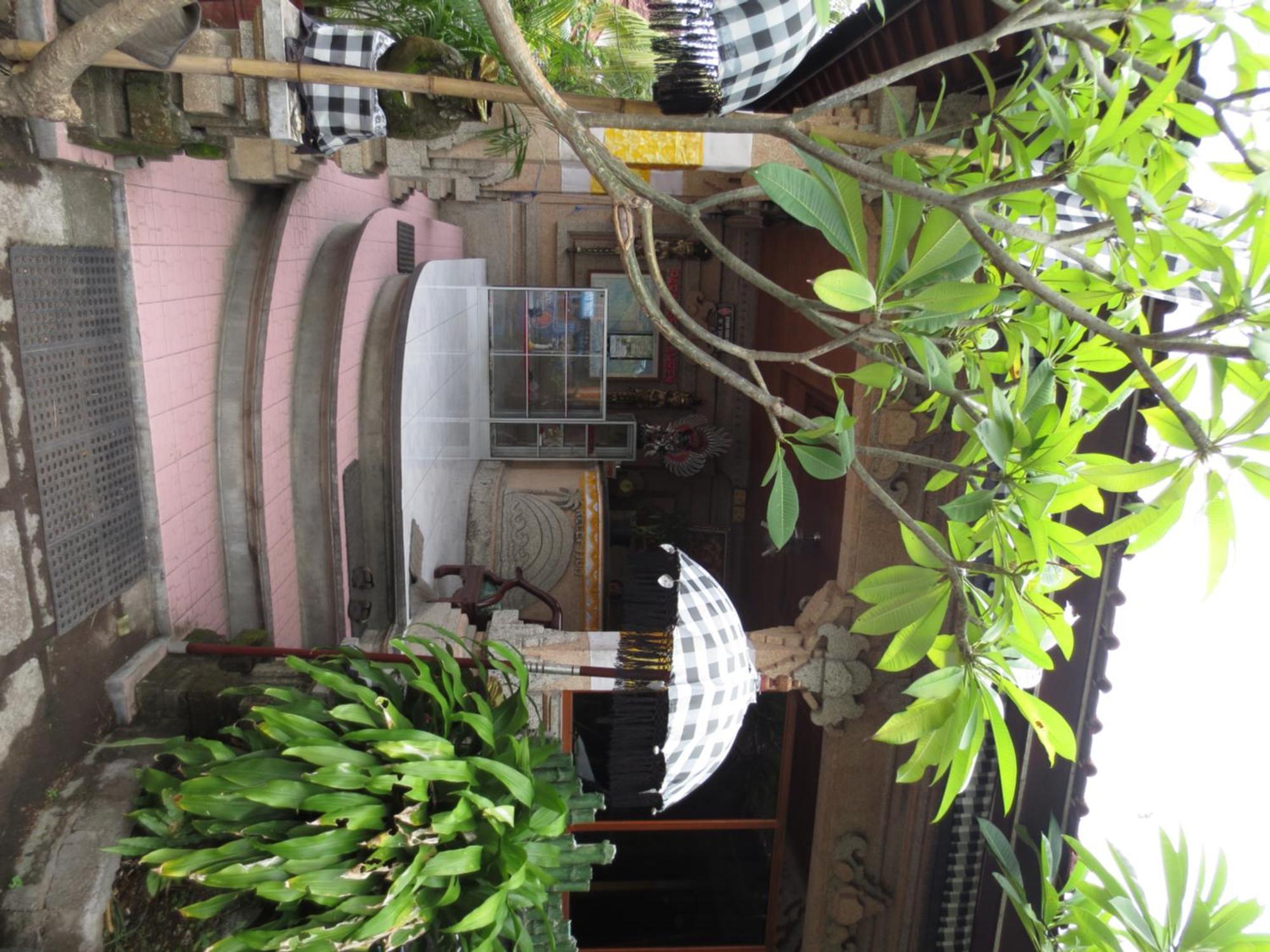Paradise Palm Beach Bungalows And Dive Center Tulamben Esterno foto